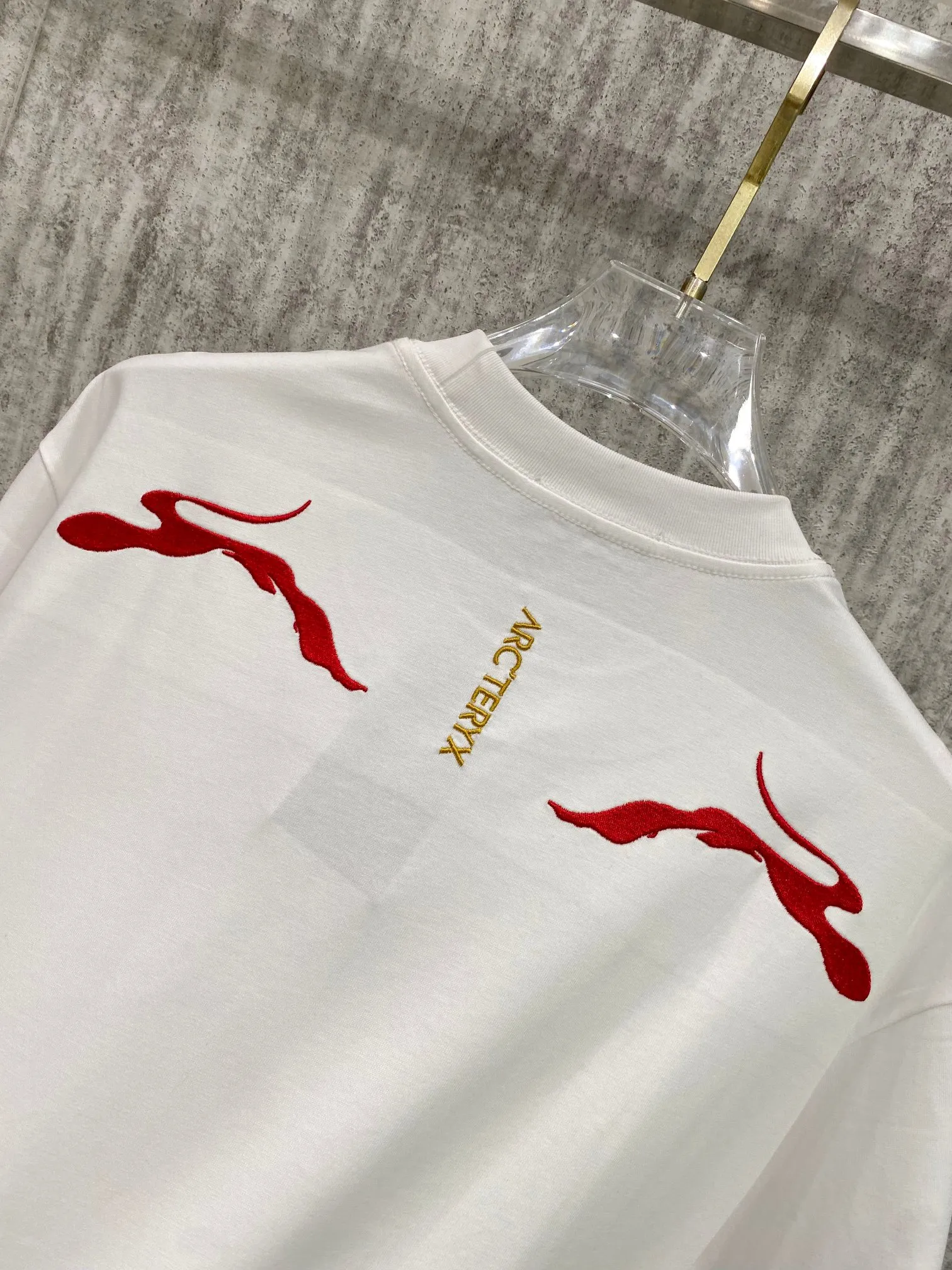 2026ss logo🪡🪡🪡 32 g 𝐂𝐎𝐋𝐎𝐔𝐑：White Black 𝐒𝐈𝐙𝐄：S m L XL 110